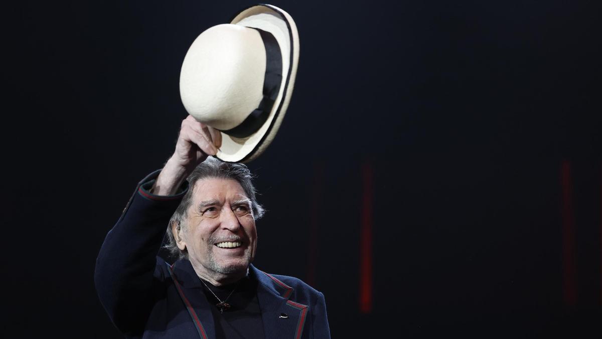 Joaquín Sabina, durante el último de sus conciertos de despedida en Madrid, este pasado domingo.