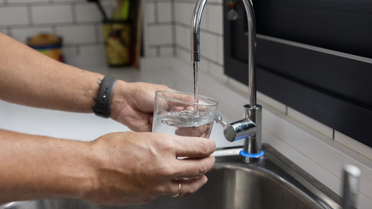 Es fundamental buscar soluciones eficientes que permitan el consumo de agua libre de impurezas.