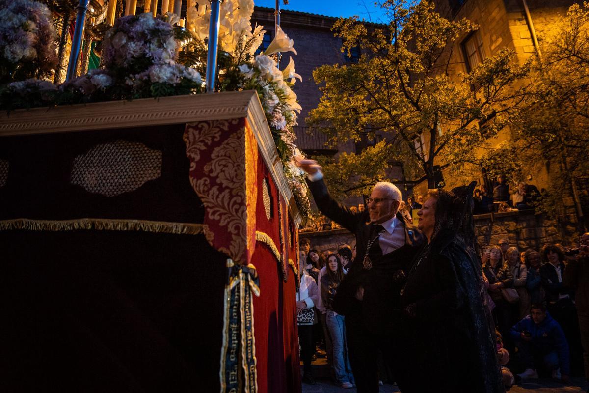 L’expectació per la Processó del Divendres Sant desborda el carrer