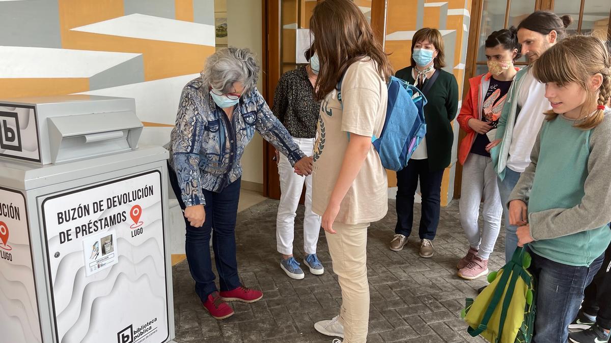 Un grupo de niños testando los pictogramas