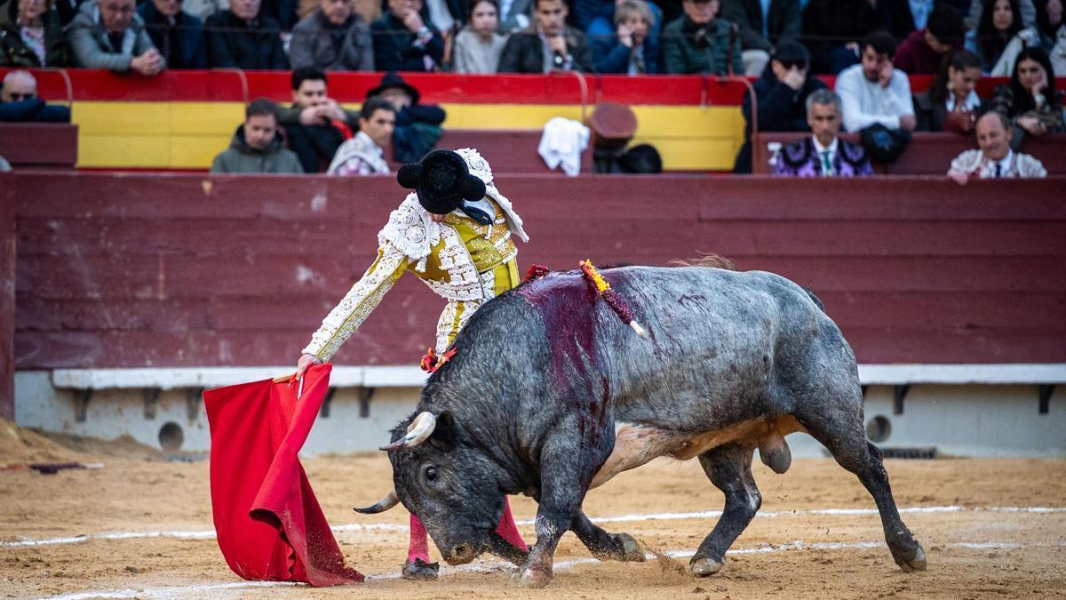 Primera jornada de la feria taurina de la Magdalena, en imágenes