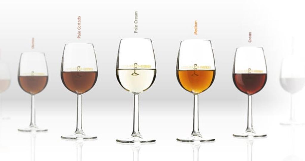 Los Paradores andaluces ofrecerán menús maridajes junto a Vinos de Jerez