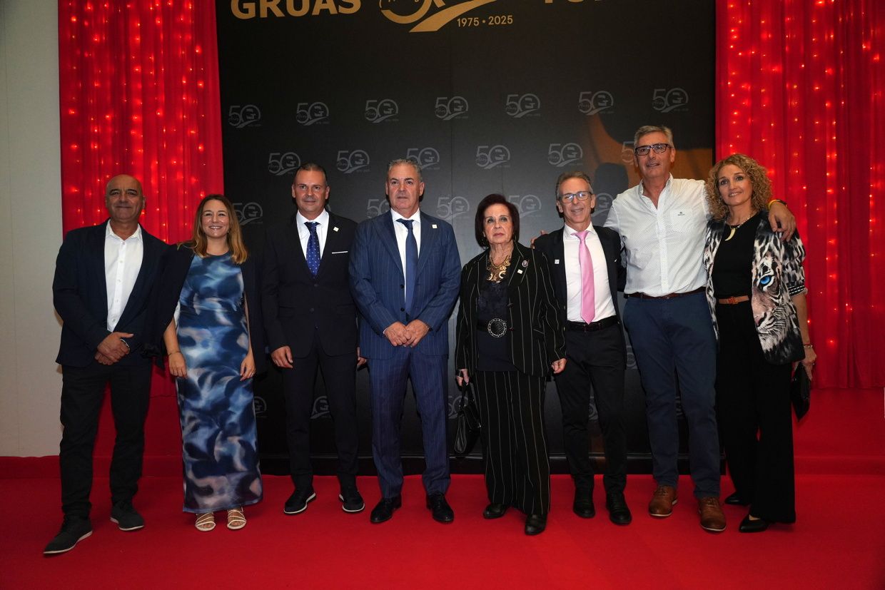 Galería de fotos de la gala del 50º aniversario de Grúas Tomás en Vila-real