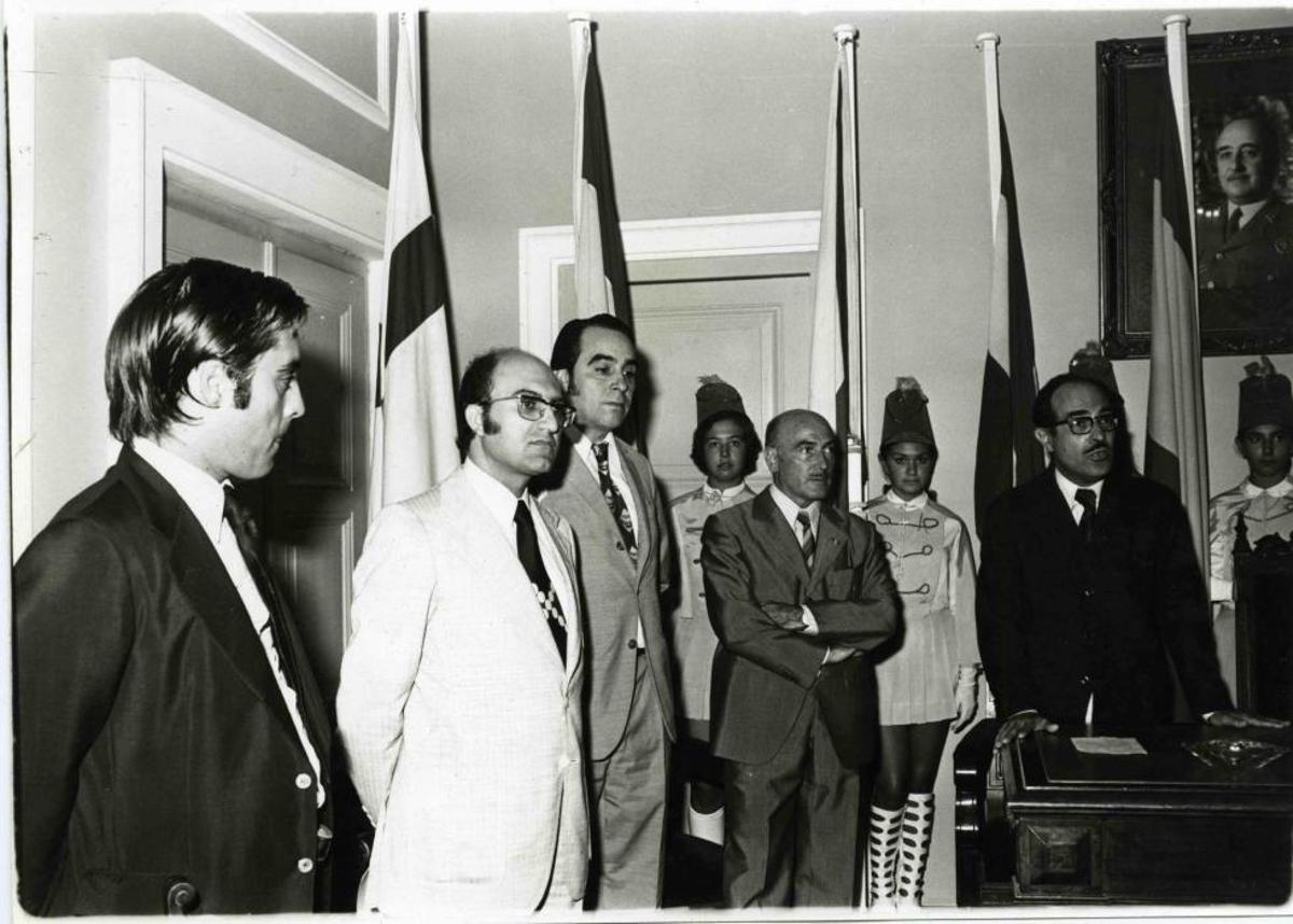 Rebuda dels participants en el primer Torneig Internacional d'Escacs Costa Brava a la sala de plens de l'Ajuntament, el 1973