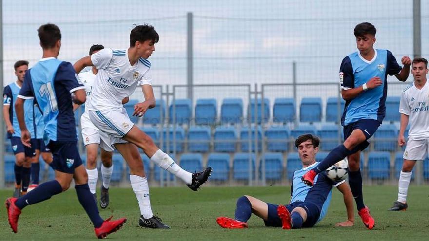 El Real Madrid fue muy superior al San Félix, que salió goleado de Valdebebas.