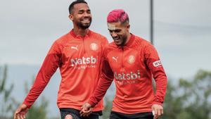 Yangel Herrera y Yan Couto, en el entrenamiento de este jueves del Girona.