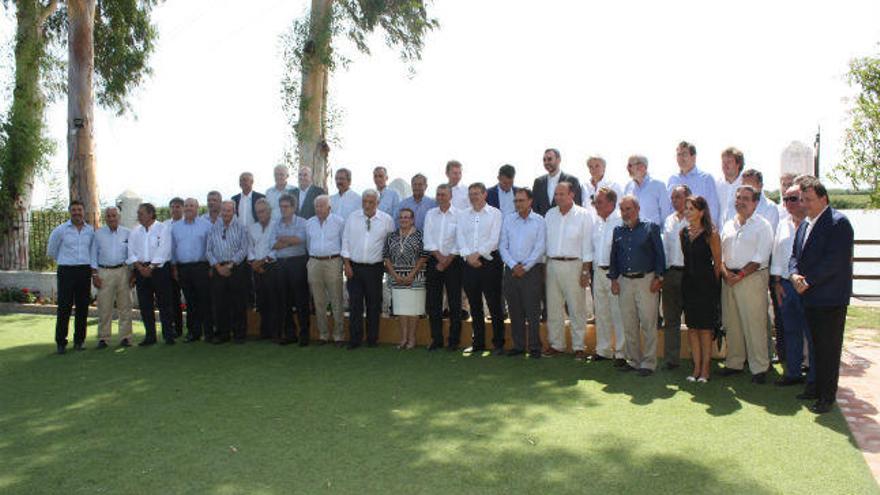 Foto de grupo del almuerzo de Puig con los empresarios