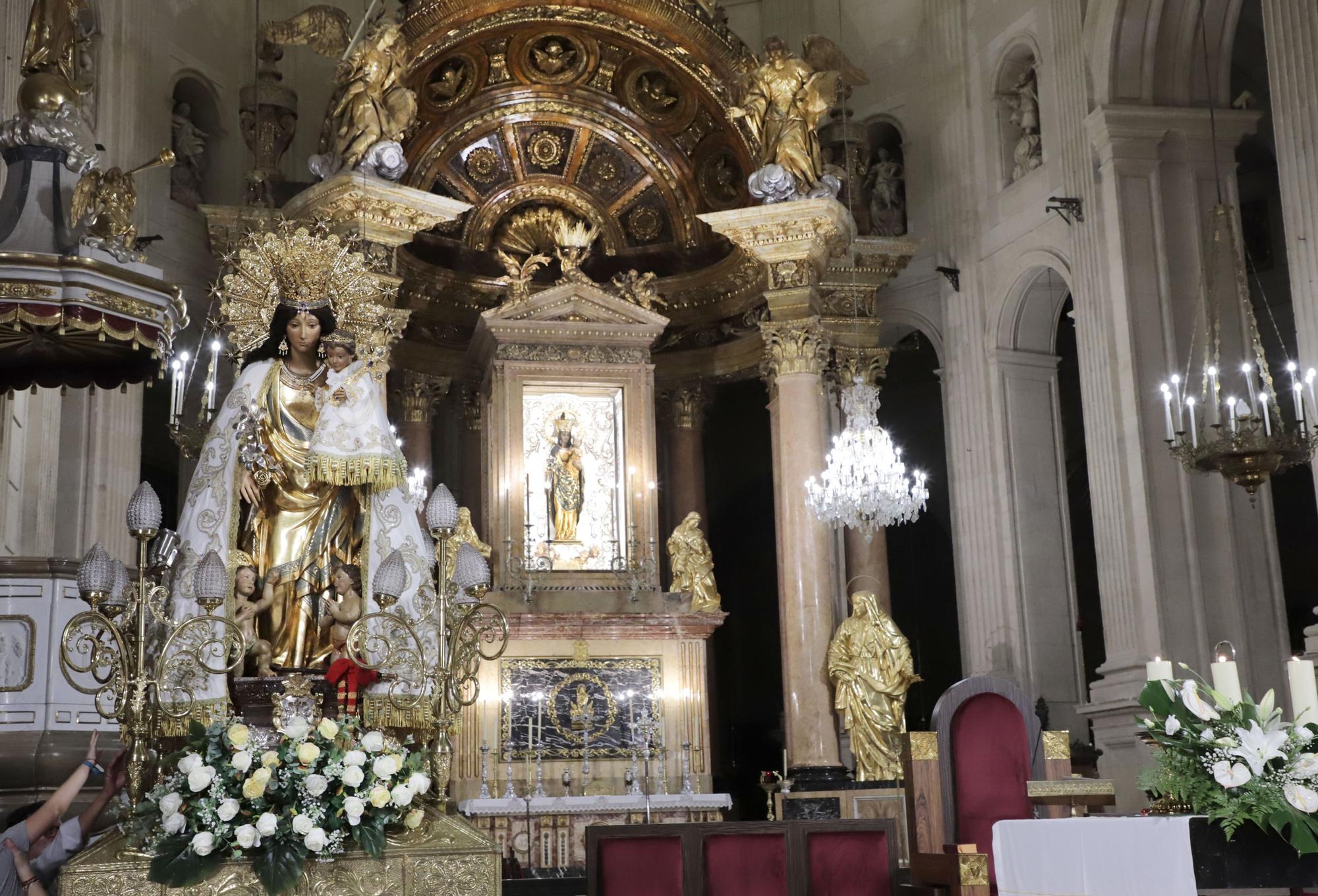 Xàtiva recibe la visita de La Virgen de los Desamparados