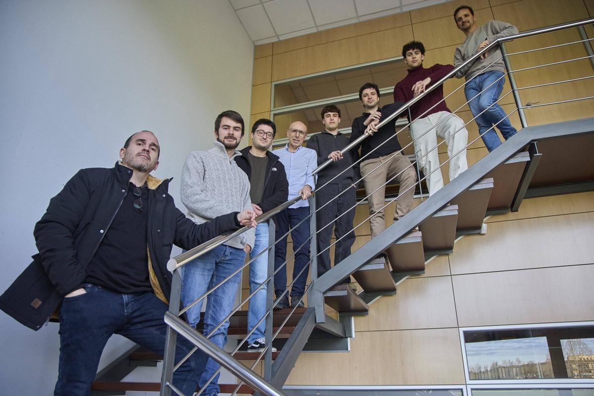 D'esquerra a dreta: Joaquim Massana, Narcís Planellas, Ferran Iglesias, Josep Masachs, Adrià Mach,  Aniol Masachs, Àlex Jiménez i Marc Masó.