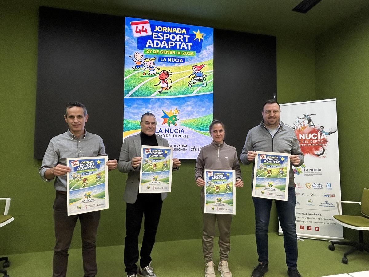 David Torró, jefe sección Deportes GVA, Jorge Font, dtor. dpto. ciclos formativos IES La Nucía, María Fuentes, profesora IES La Nucía y responsable actividad y Sergio Villalba, concejal Deportes.