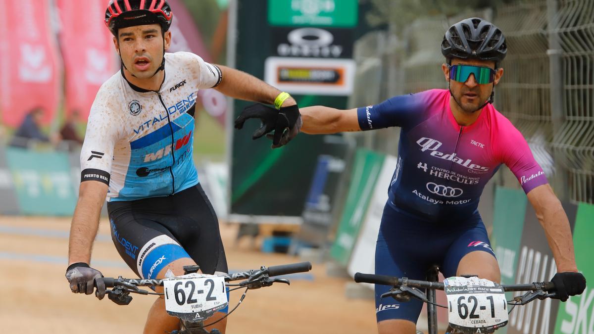 Llegada de la pasada edición de la Andalucía Bike Race en el Parque de La Asomadilla.