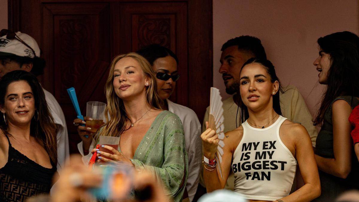Ana de Armas y Ester Expósito entre los primeros invitados de ‘La Casita’ de Bad Bunny en Madrid