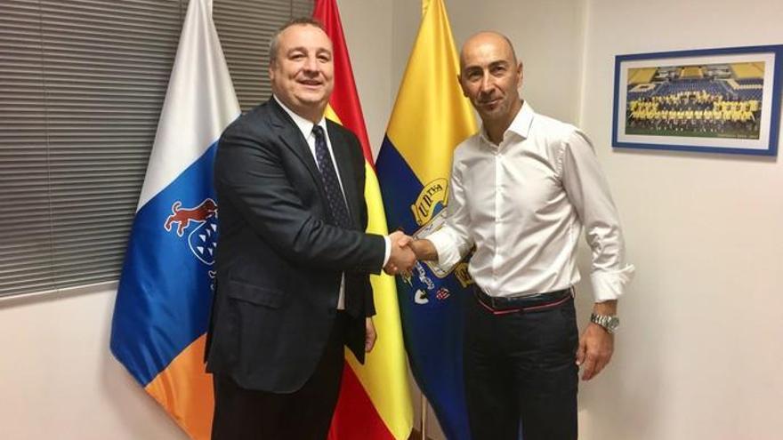 El paso de Pako Ayestarán por la UD Las Palmas, en imágenes