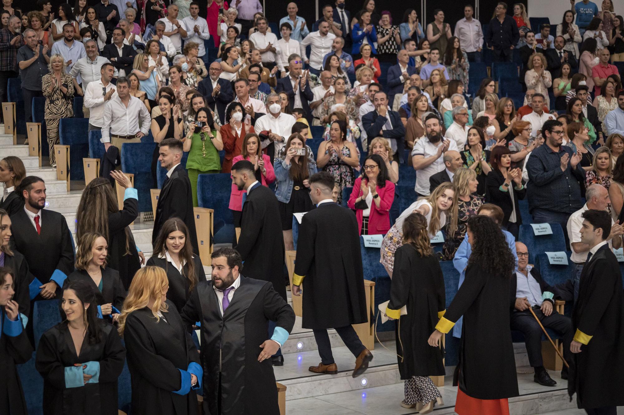 En imágenes: Así fue la ceremonia de graduación de la promoción 2018-2022 de la Facultad Padre-Ossó