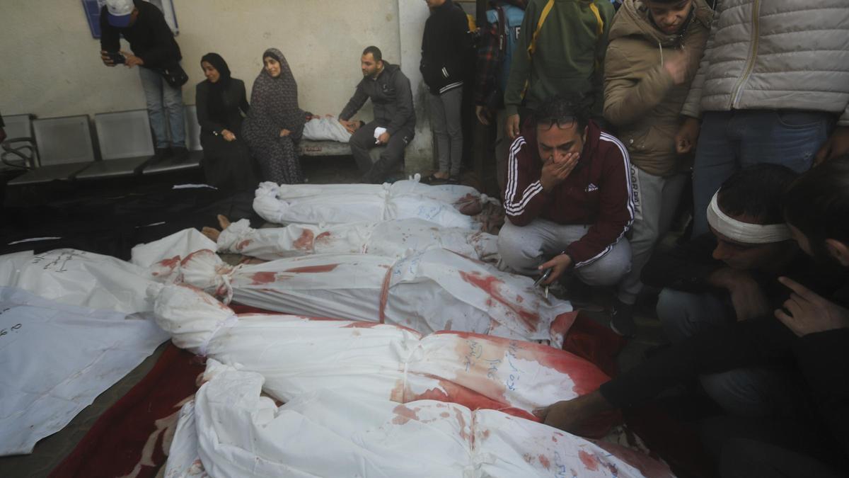 Israel mata al menos a 67 palestinos en Rafah en una maniobra de distracción para rescatar a dos rehenes