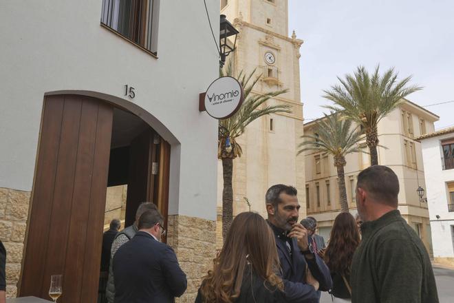 El níspero de Callosa d'en Sarrià, eje central del menú presentado por el restaurante Vinomio de La Nucia