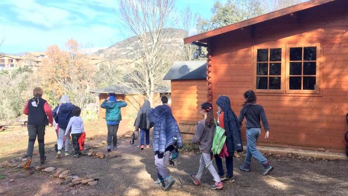 Los niños vuelven a la escuela de Caneto (Huesca).