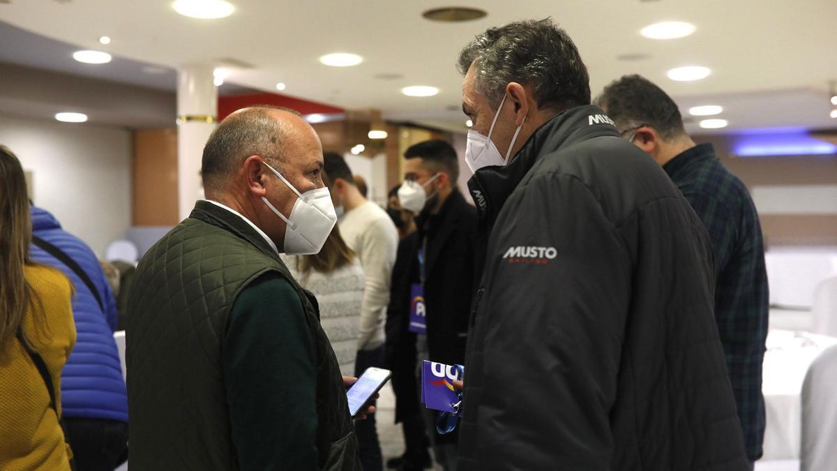 Ambiente en la sede del Partido Popular de Zamora durante las elecciones de Castilla y León.