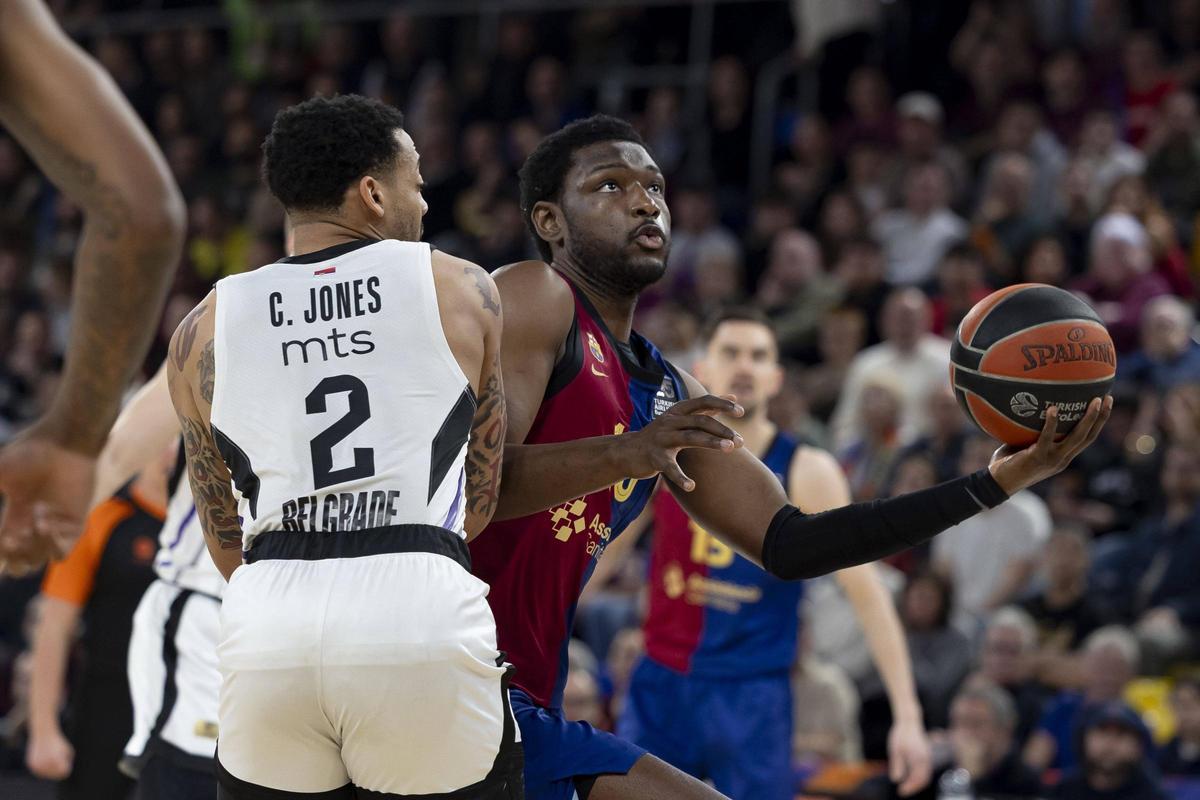 El Barça, con un impresionante Metu, debe seguir ganando en el Palau las próximas dos semanas
