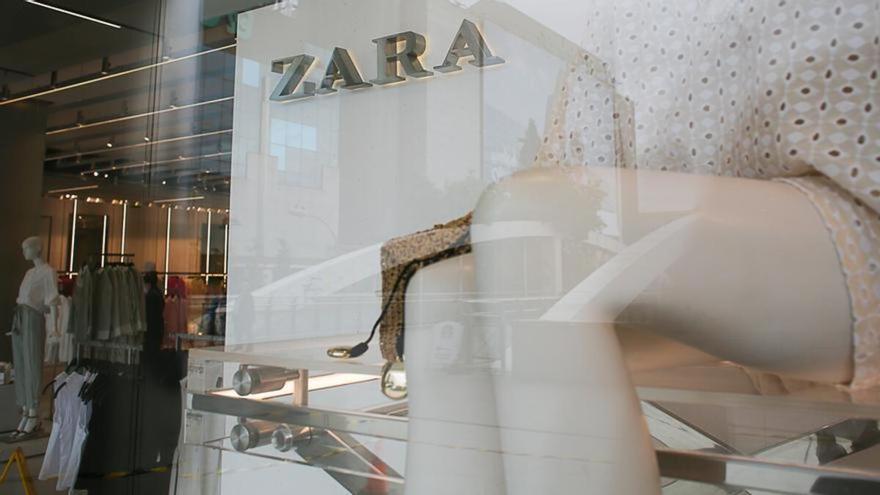 Este vestido edición limitada de Zara es todo un éxito