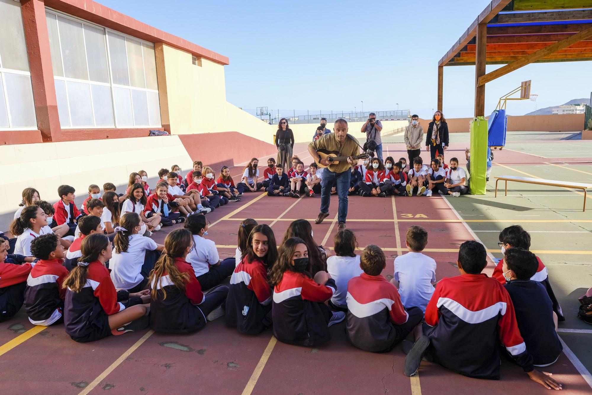 Alumnos de talleres de la Escuela Verseadora