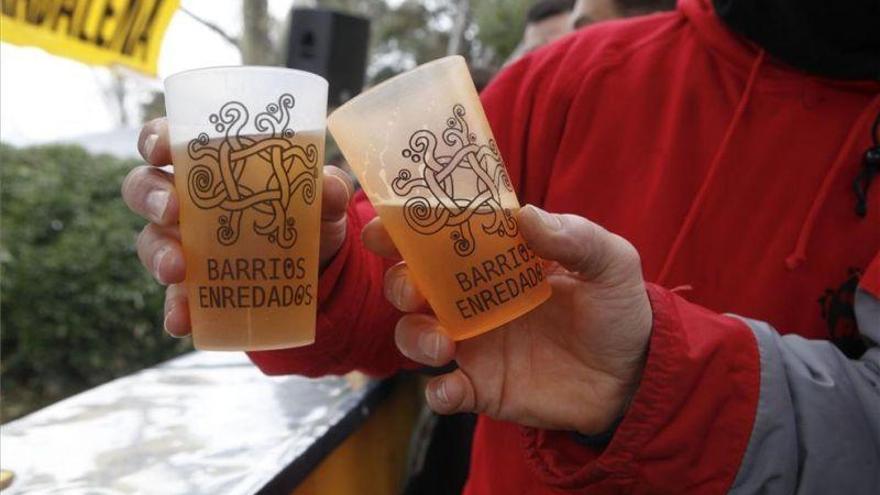 Zaragoza fomentará la reutilización de los vasos en las fiestas del Pilar
