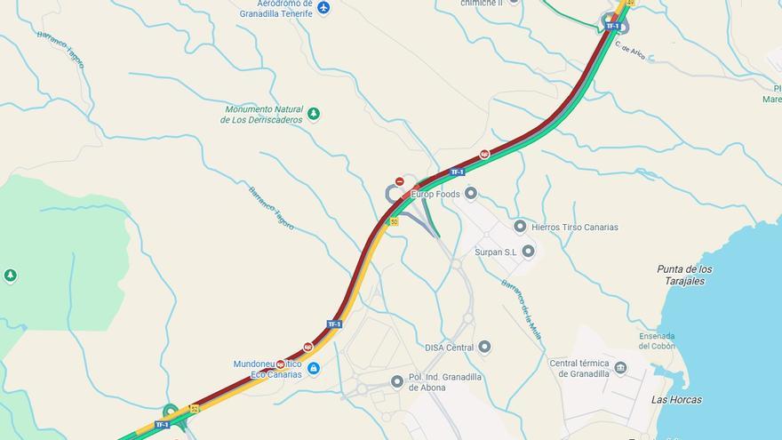 Choque guagua-moto en TF-1 sur deja un herido grave y colas kilométricas.