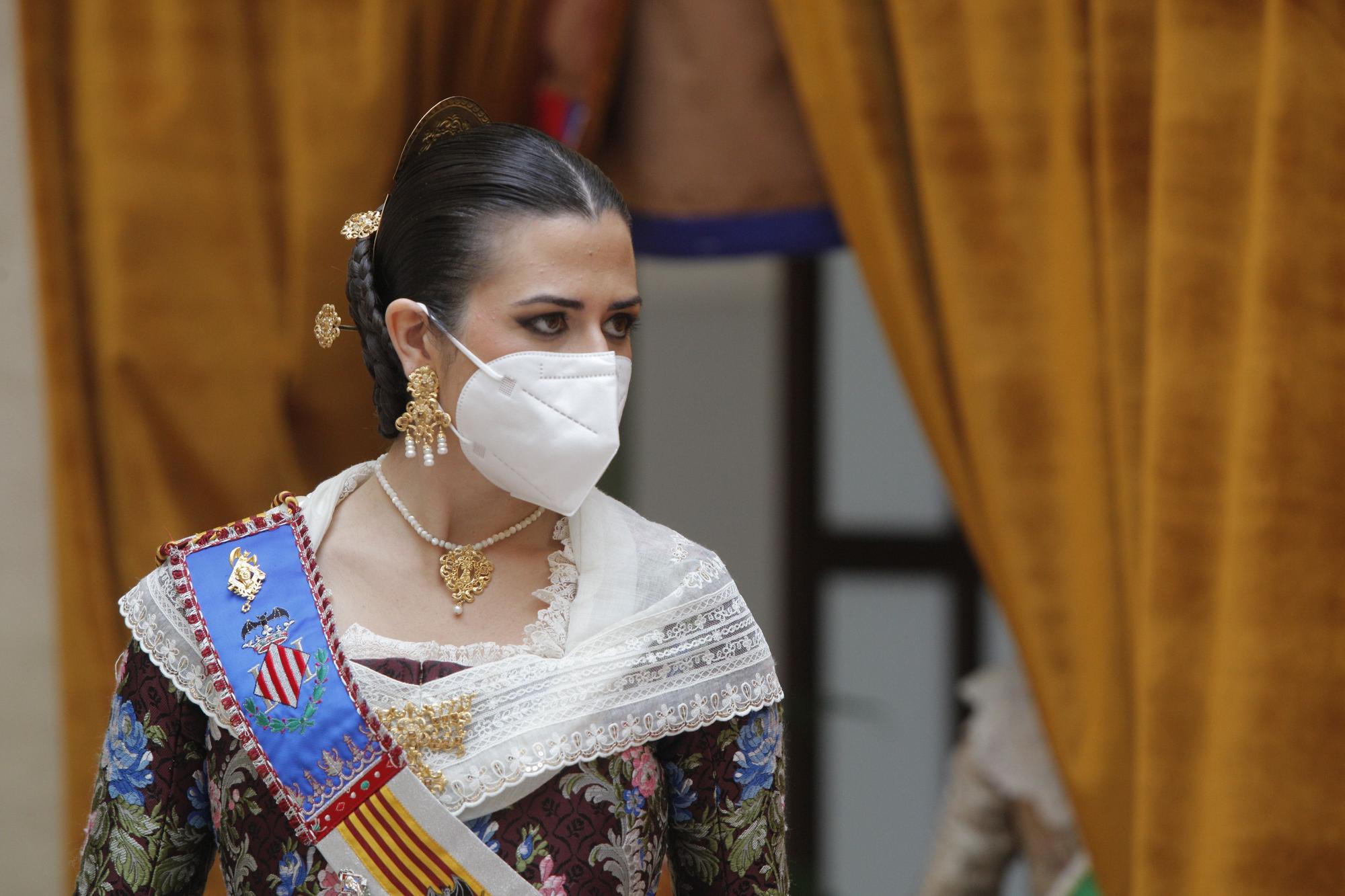 Sábado de Fallas en abril para Consuelo Llobell y la corte