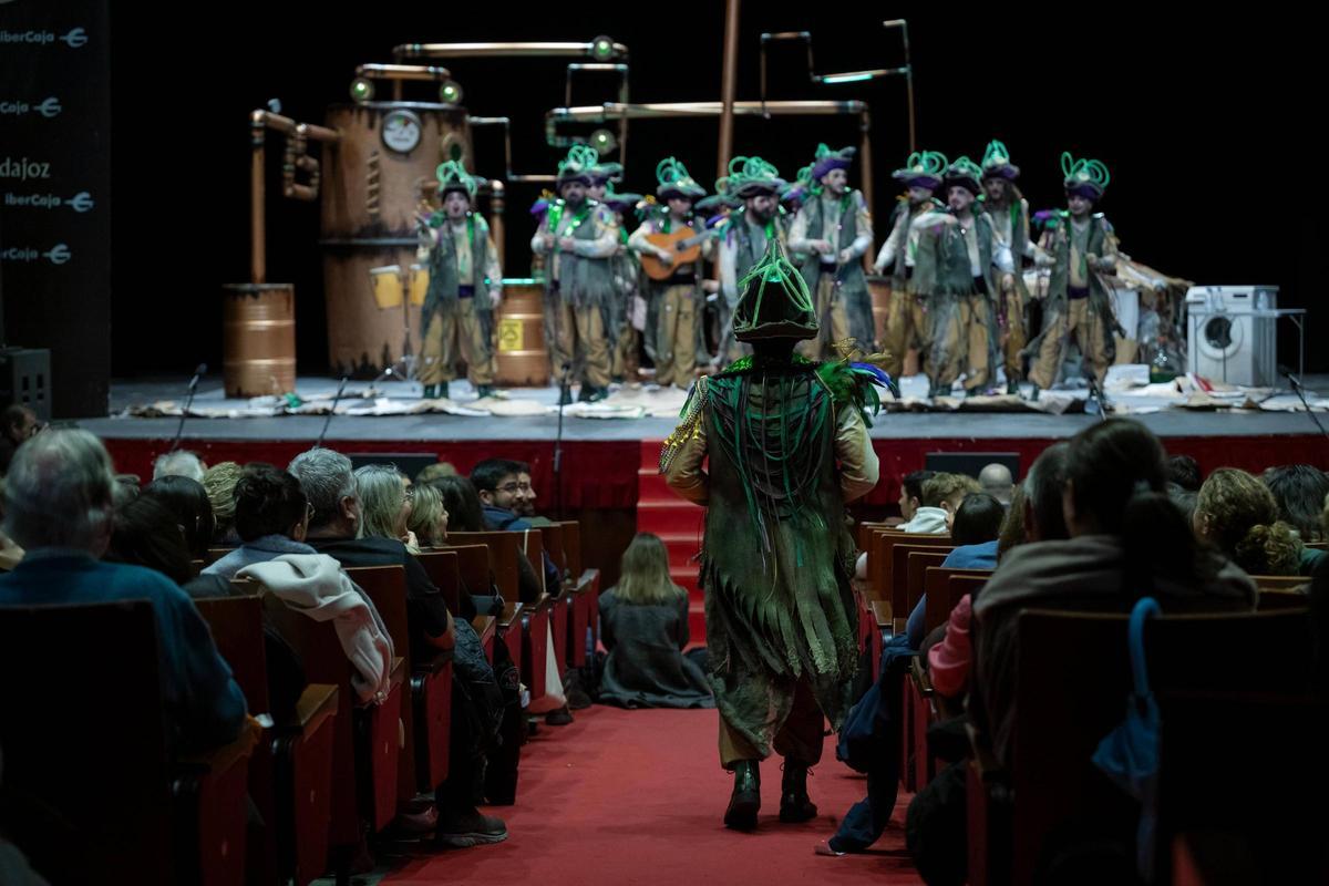 Actuación de la murga Se Mace Tarde