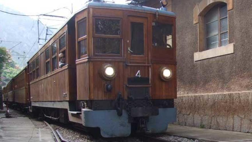 El cese del servicio 3 meses preocupa a los trabajadores del tren de Sóller