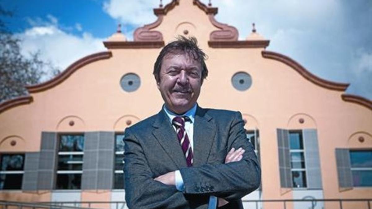 El exalcalde de Badalona, Jordi Serra, fotografiado en el barrio de La Salut.