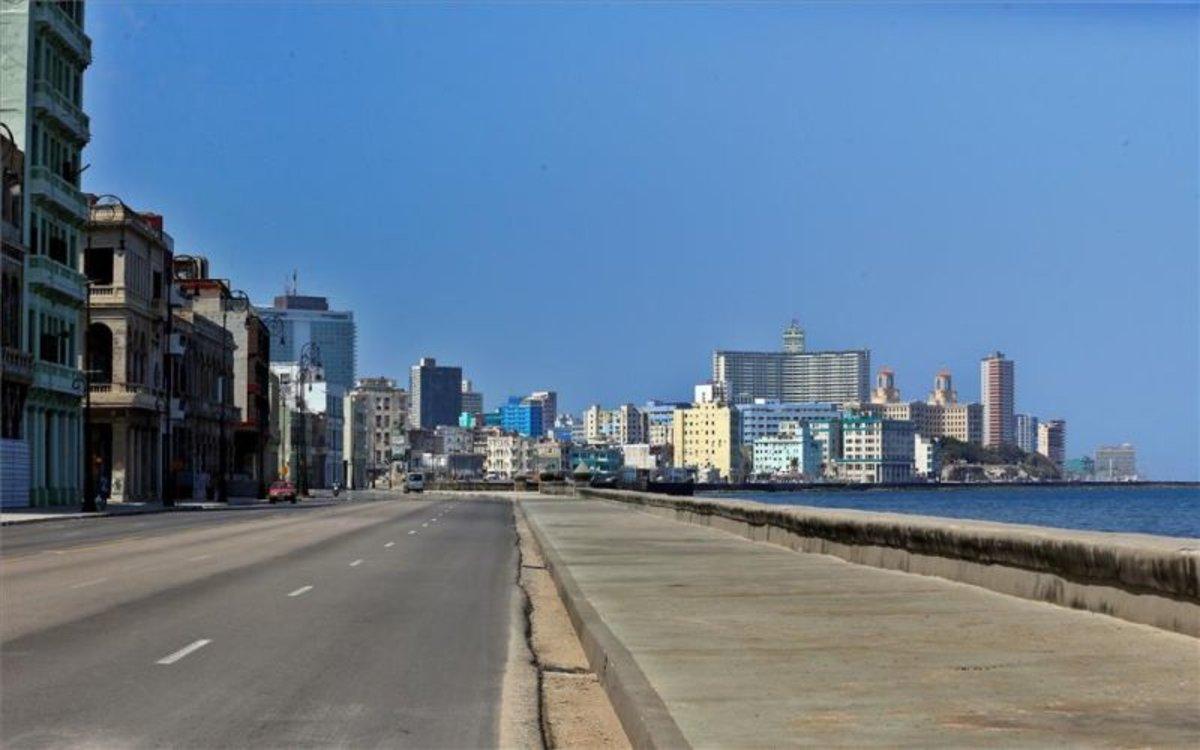 El malecón de Cuba sin turistas por el coronavirus. El malecón de Cuba sin turistas por el coronavirus.