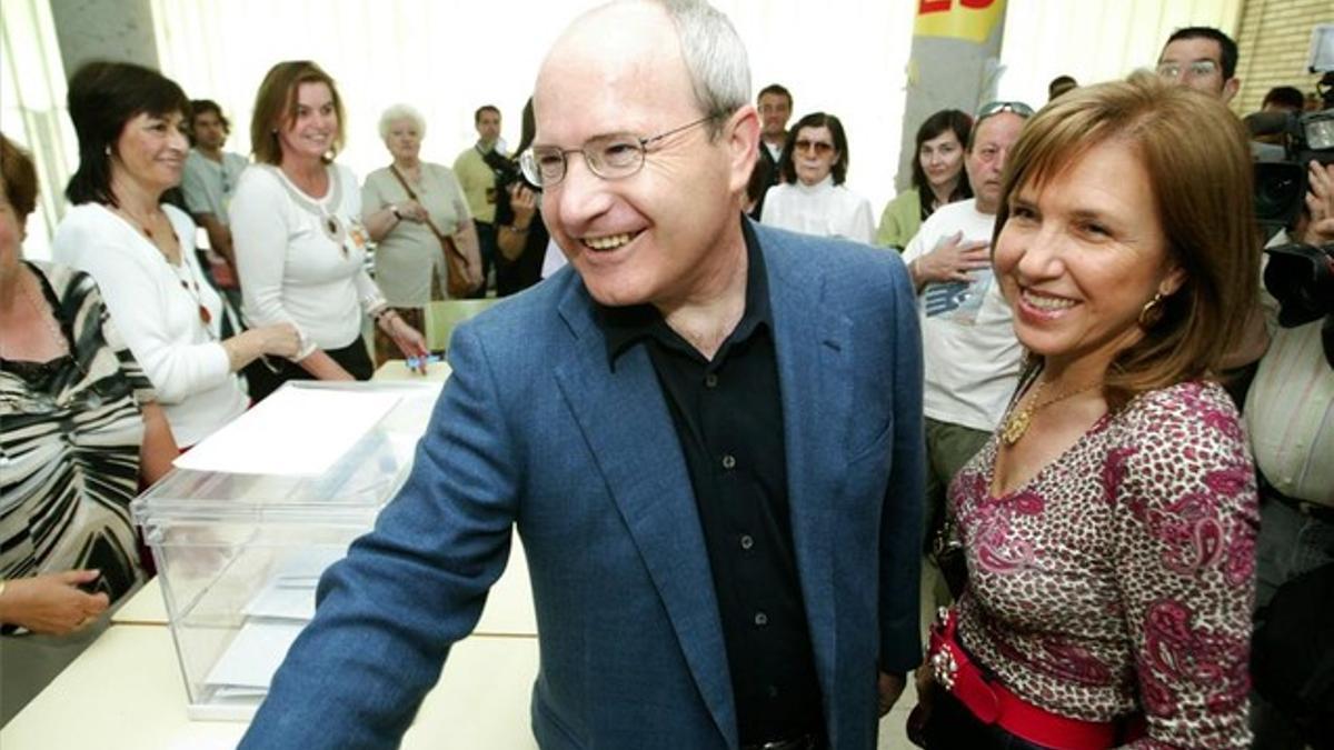 Montilla y su esposa, en mayo del 2007, durante un acto de partido.