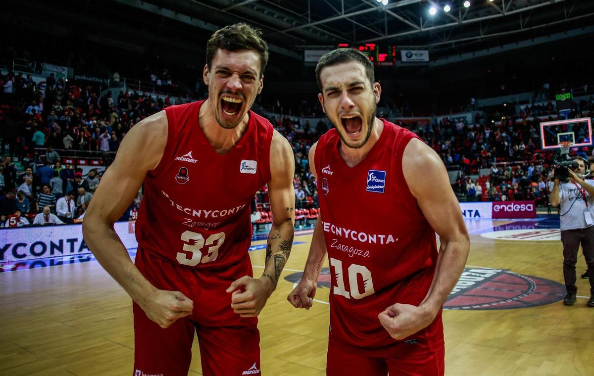 Álex Suárez y Sergi García celebran una victoria del Tecnyconta en el Príncipe Felipe.