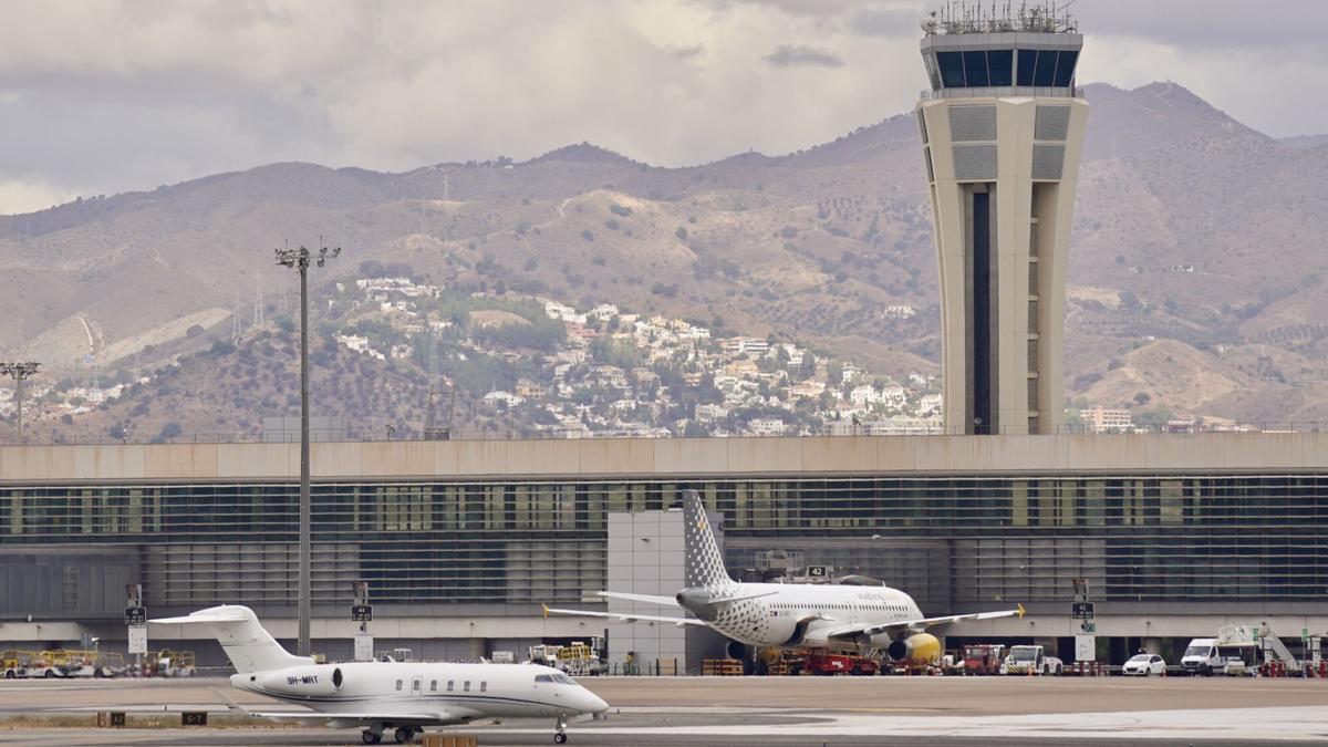 Salas se refiere así a la enmienda introducida por parte del PP al texto del proyecto de Ley de Movilidad Sostenible y que supondría la congelación de las tasas aeroportuarias