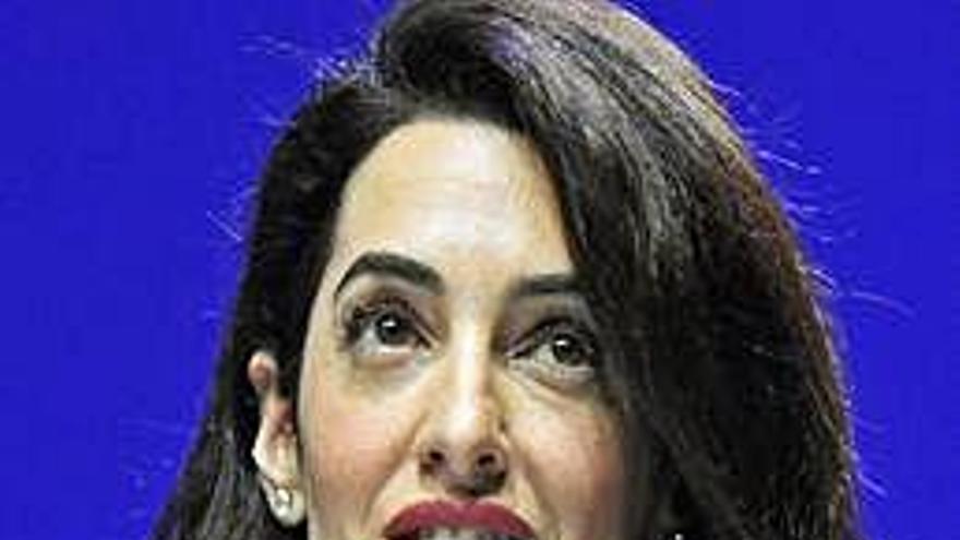 Amal Clooney: &quot;Trump acelera el declive de la libertad de prensa&quot;