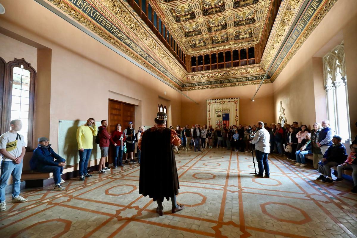 En imágenes | Primer día de puertas abiertas del palacio de La Aljafería