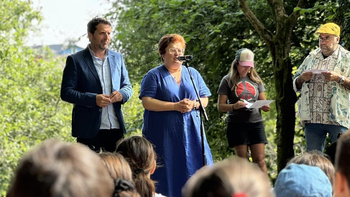 O alcalde e a concelleira de Ensino inauguraron a xornada.