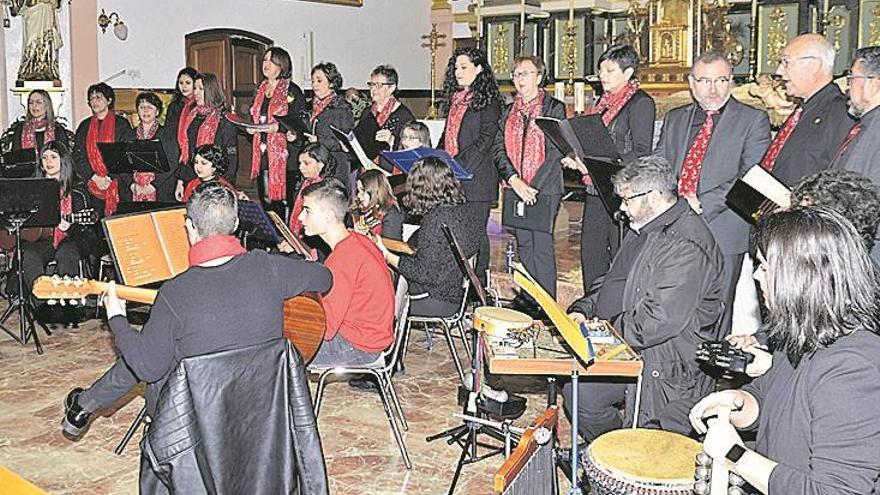 Los villancicos anuncian las navidades en Moncofa