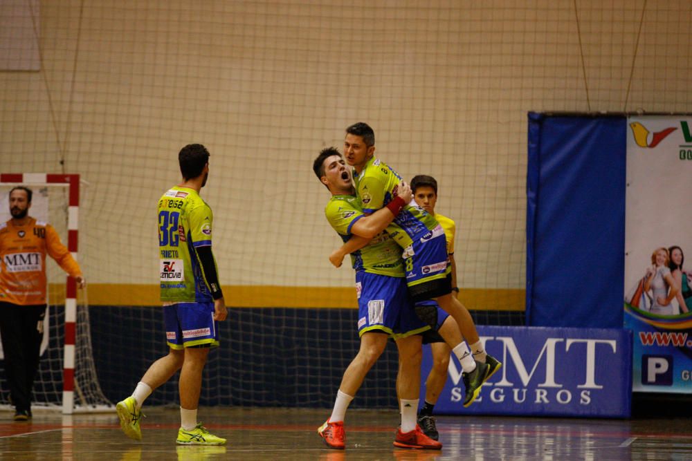 Balonmano Zamora: MMT Seguros - BM Nava