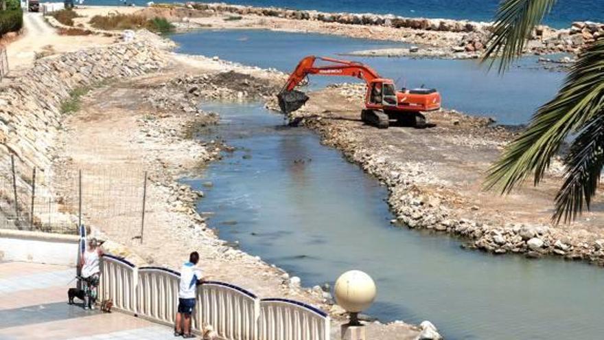 Obras en el «charco» del frente litoral.