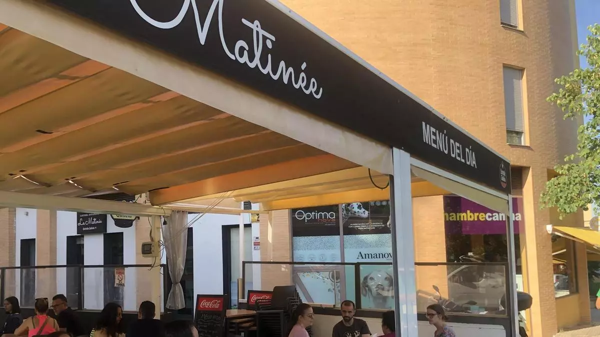 El barrio de Cáceres del centro comercial, la armería y la Tostada Reina