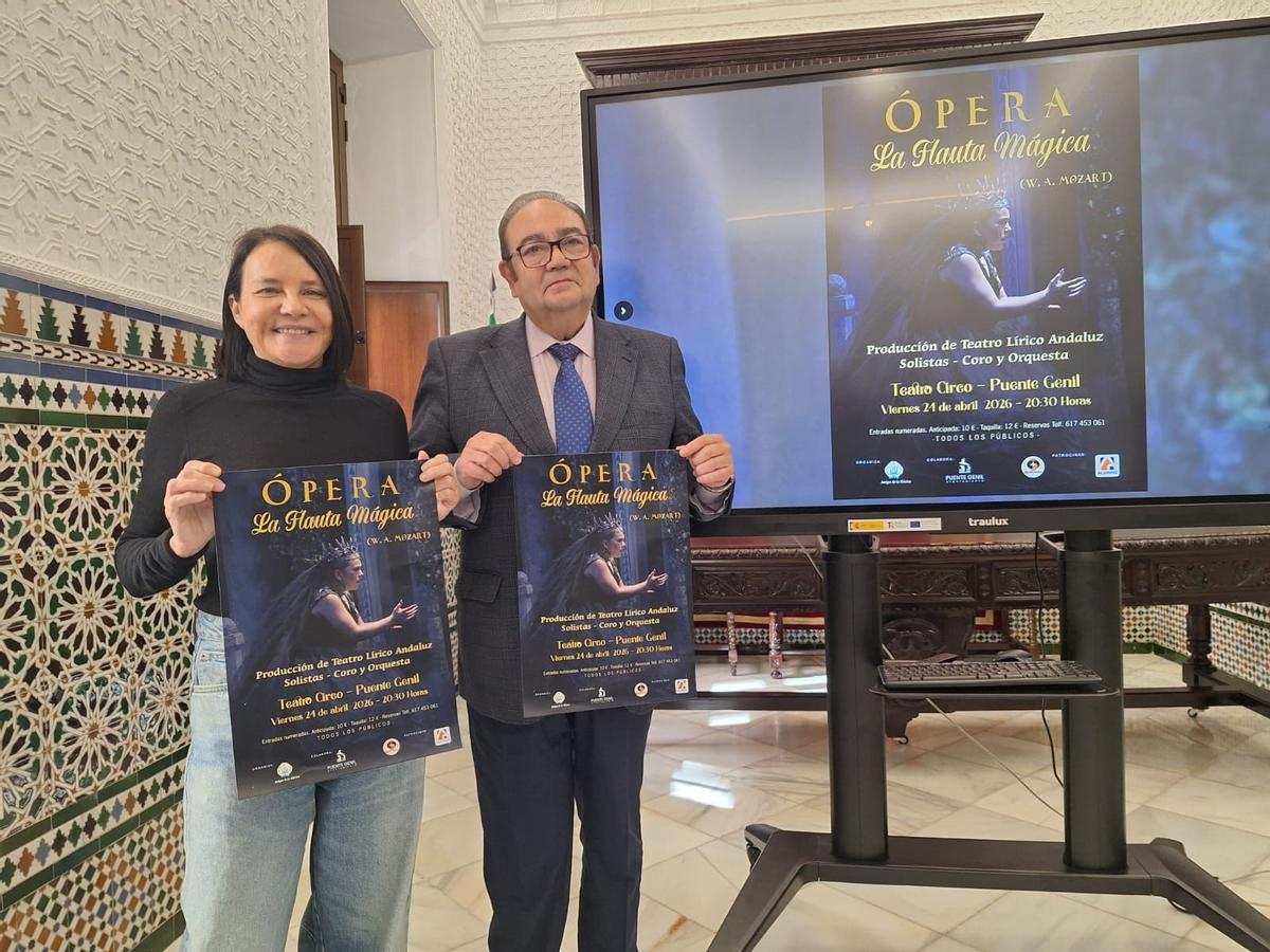 Presentación de la ópera en el Ayuntamiento de Puente Genil.