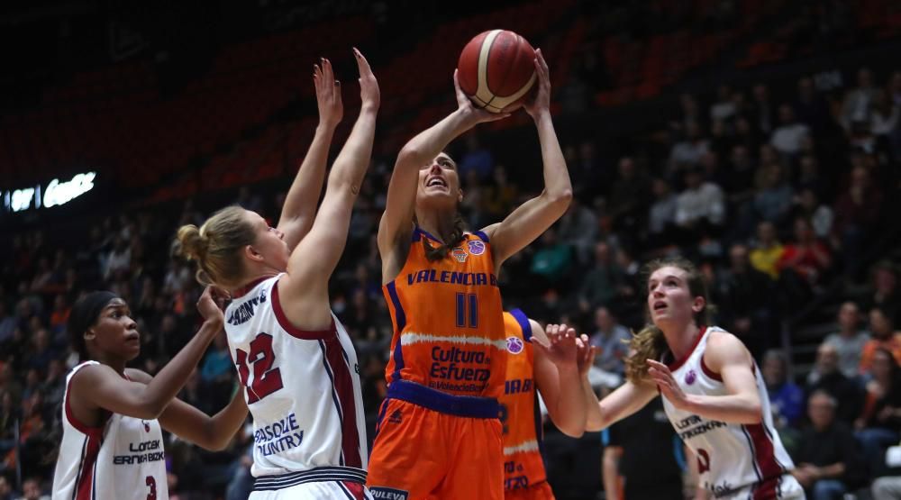 Partido entre el Valencia Basket y el Lointek Gernika