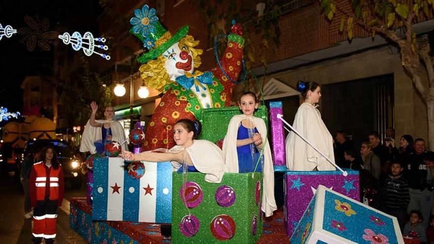 La Policía Local multa a las carrozas de los Reyes Magos en Mazarrón