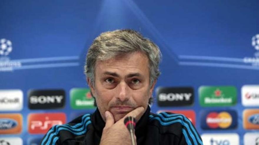 Mourinho: "El Valencia debería sentirse halagado"