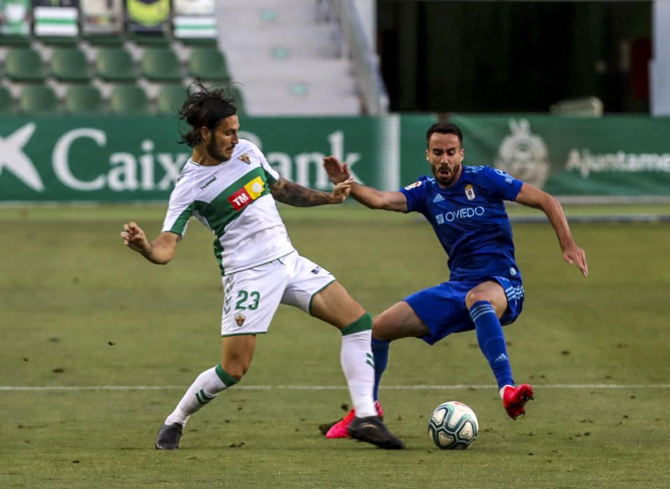 Partido entre el Elche y el Real Oviedo