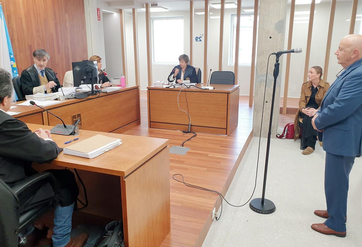 Juicio en la Audiencia de Vigo contra el anterior presidente del COATPO, Carlos F.G.
