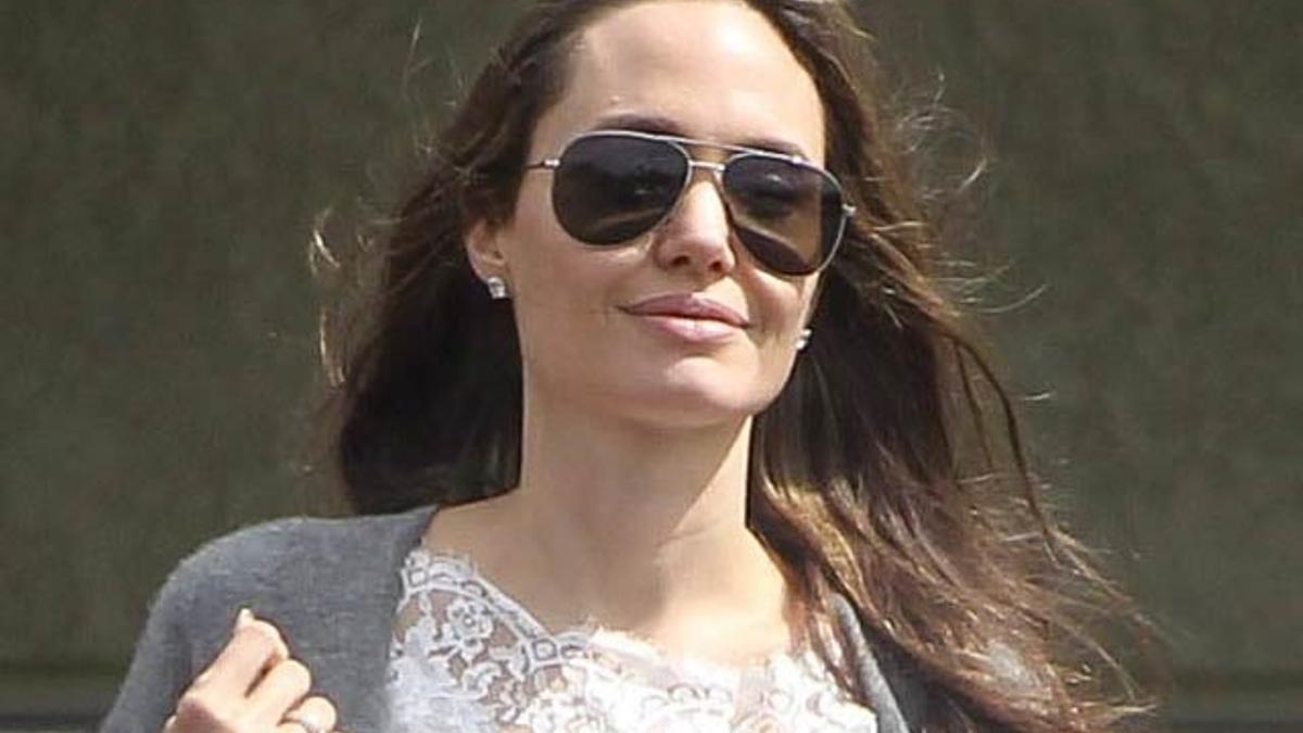El bonito gesto de Angelina Jolie con dos niños en Los Ángeles