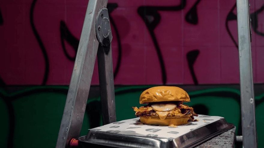 &quot;Está buenísima&quot;: así es la oferta de uno de los templos de burgers que arrasa en Canarias